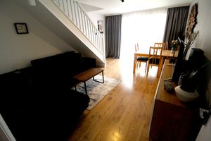 Lounge/Diner- click for photo gallery